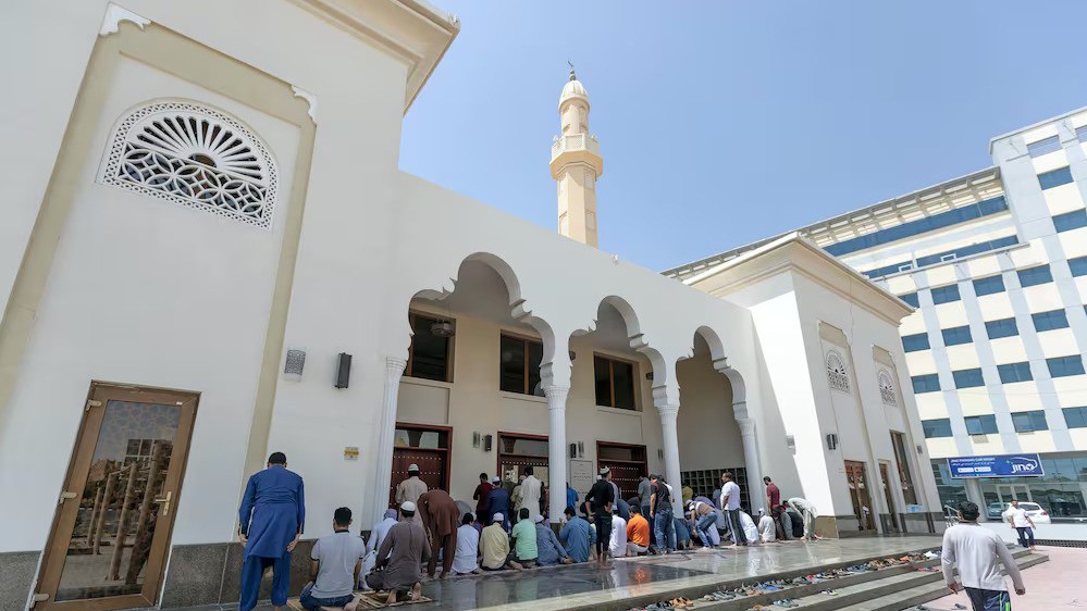 Nhiệt độ ở ngưỡng 50 độ C, UAE rút ngắn bài giảng tại các thánh đường Hồi giáo