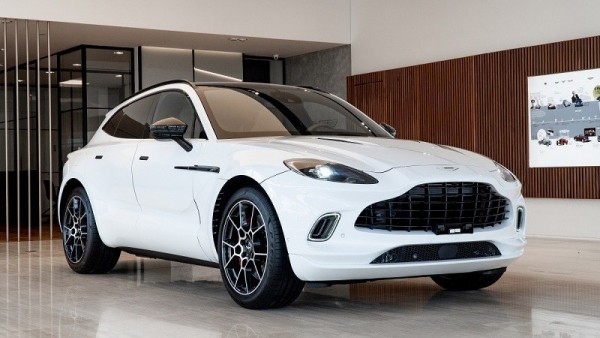 Triệu hồi xe Aston Martin DBX tại Việt Nam để khắc phục lỗi