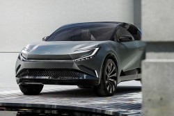 Toyota sẽ ra mắt mẫu xe điện tự hành đầu tiên vào năm 2025