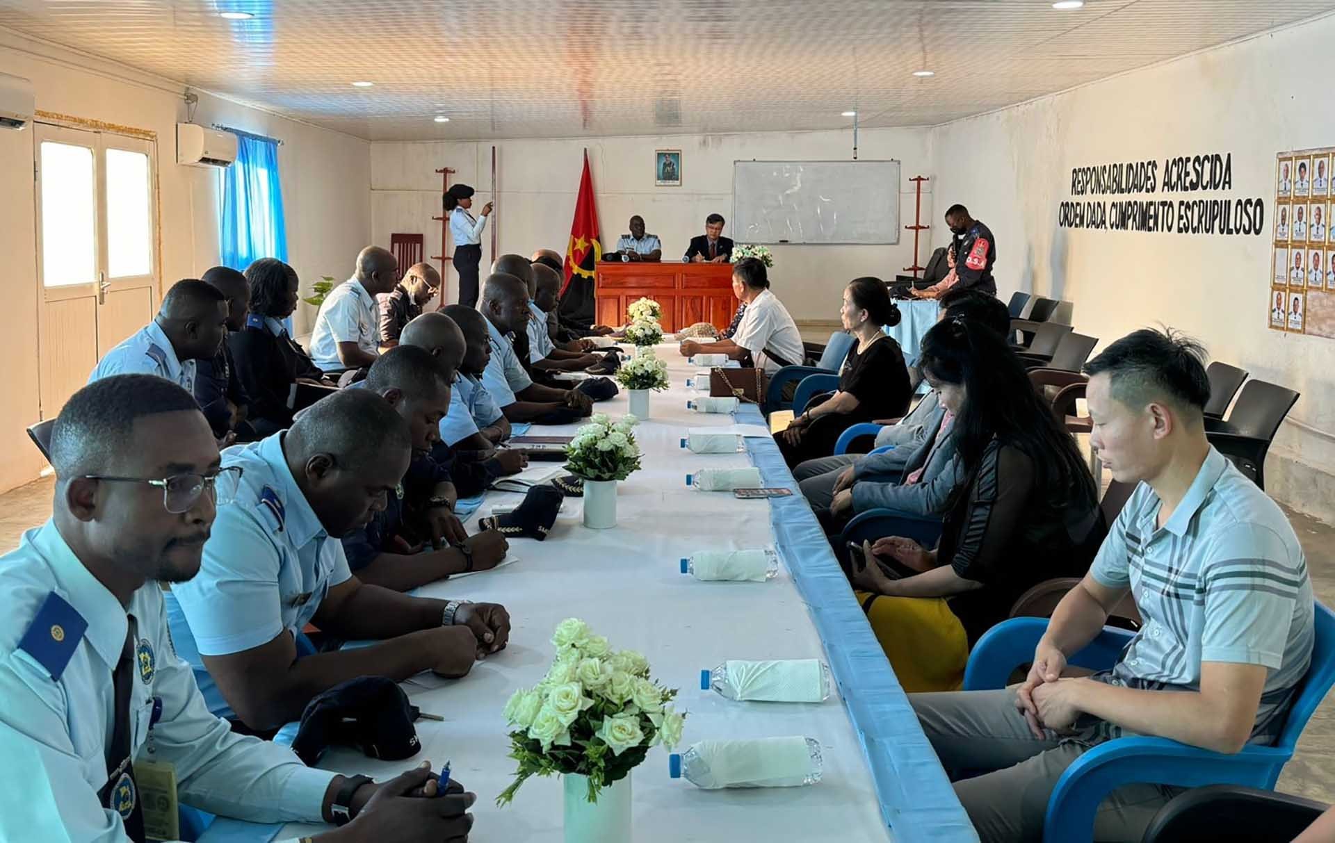Đoàn công tác Đại sứ quán Việt Nam thăm và làm việc tại tỉnh Lunda-Sul, Angola