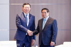 Thủ tướng Phạm Minh Chính tiếp Chủ tịch Tập đoàn Hyosung và Lotte