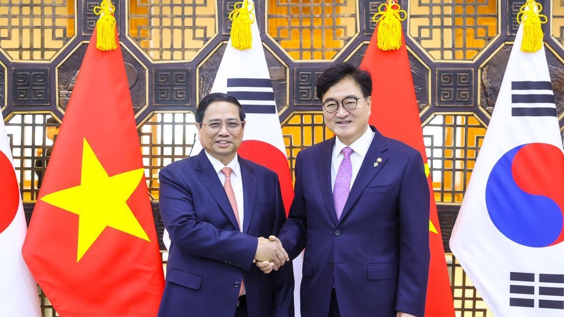 PM Pham Minh Chinh meets with RoK National Assembly Speaker Woo Won Shik