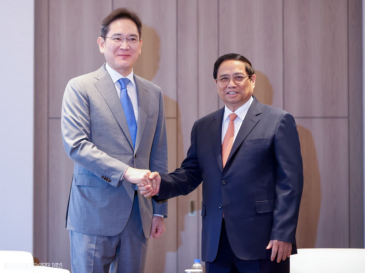 PM Pham Minh Chinh receives Samsung Electronics Lee Jae Yong  in Seoul