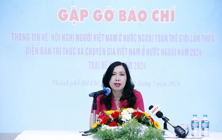 Thứ trưởng Bộ Ngoại giao Lê Thị Thu Hằng làm việc tại TP. Hồ Chí Minh