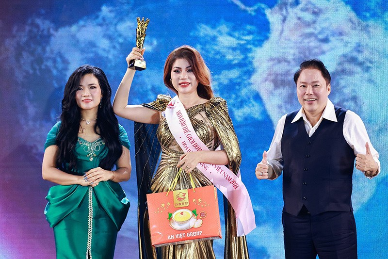 Hoa hậu Tài năng Hoàng Thuý: 'Tuổi thơ nghèo khó giúp tôi mạnh mẽ và bản lĩnh'