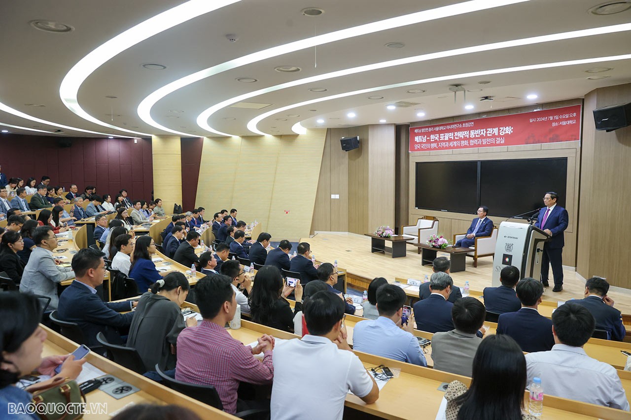 PM Pham Minh Chinh delivers policy speech at Seoul National University