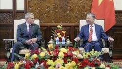 Chủ tịch nước Tô Lâm tiếp Đại sứ Belarus tại Việt Nam Uladzimir Baravikou