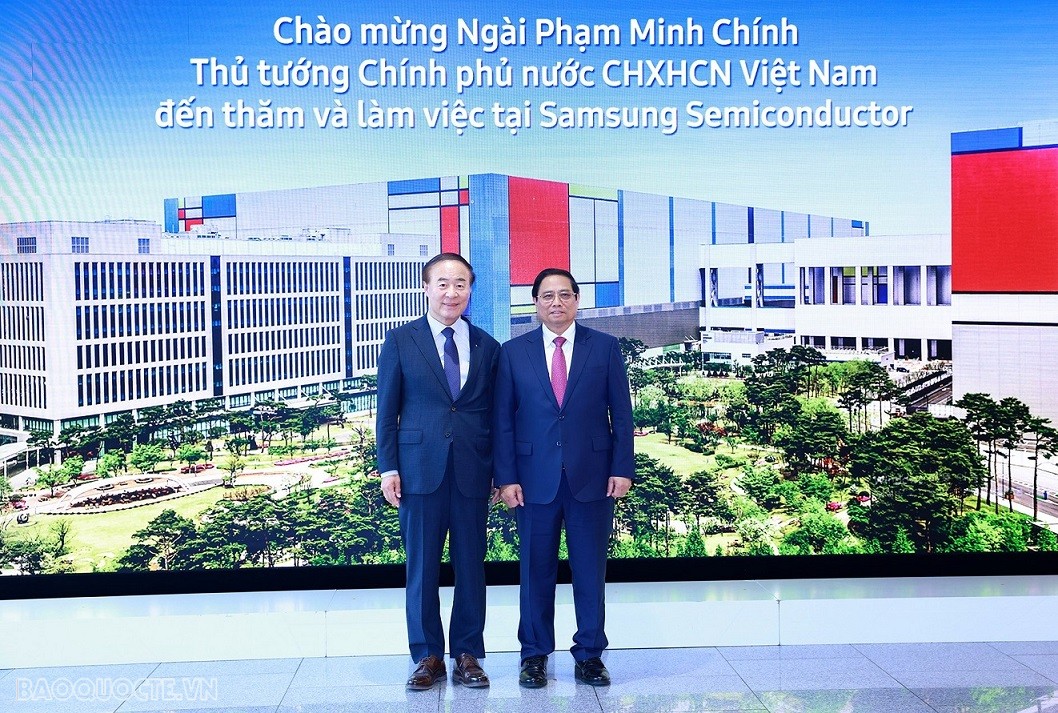 PM Pham Minh Chinh visits Samsung’s semiconductor cluster in RoK’s Gyeonggi province