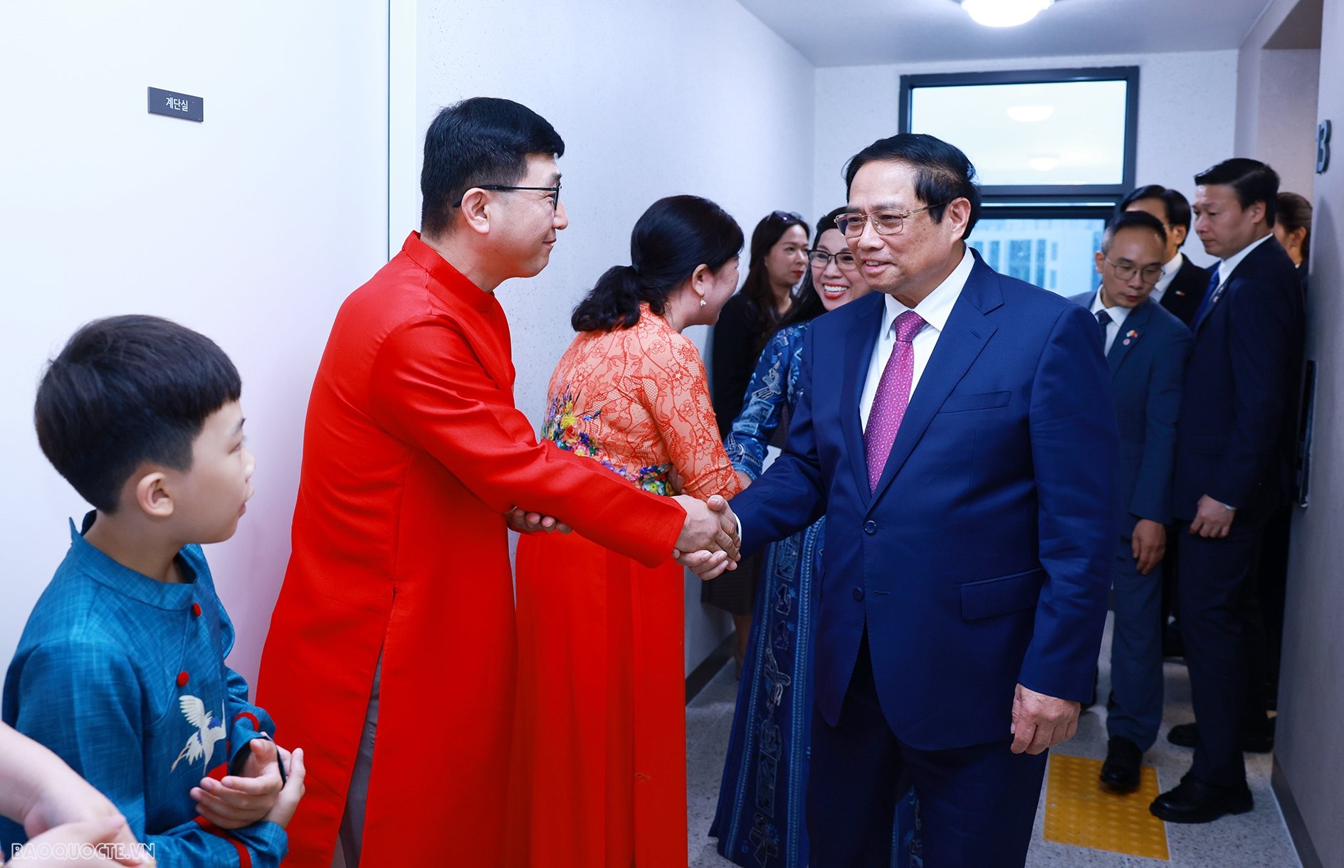Thủ tướng Phạm Minh Chính thăm và làm việc tại Tổ hợp tập đoàn Samsung