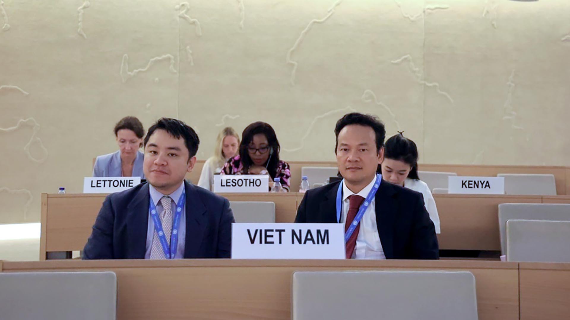 Đại sứ Mai Phan Dũng, Trưởng Phái đoàn đại diện thường trực Việt Nam bên cạnh LHQ, WTO và các tổ chức quốc tế khác tại Geneva phát biểu tại phiên họp. (Nguồn: TTXVN)