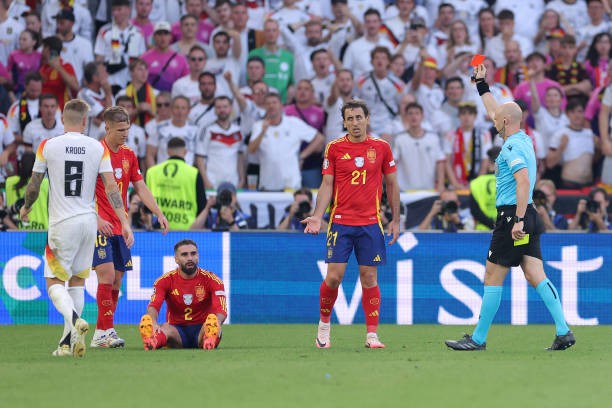 Đội tuyển Tây Ban Nha bị treo giò 2 trụ cột ở bán kết EURO 2024