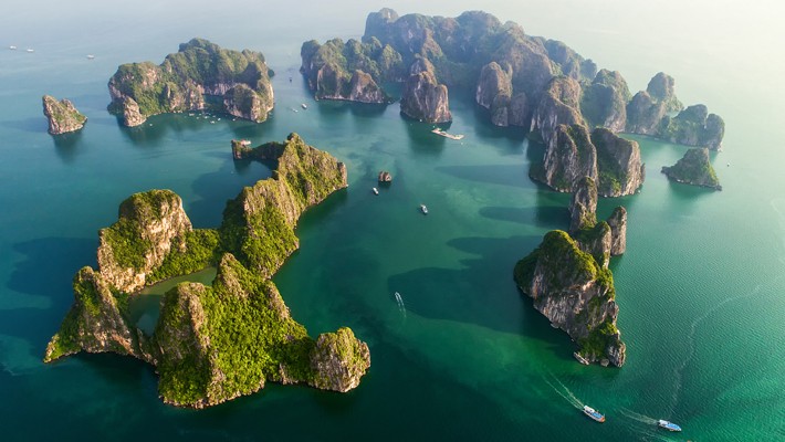 The premitive beauty of Bai Tu Long Bay