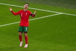 Cristiano Ronaldo lần đầu 'bất lực' ở EURO 2024