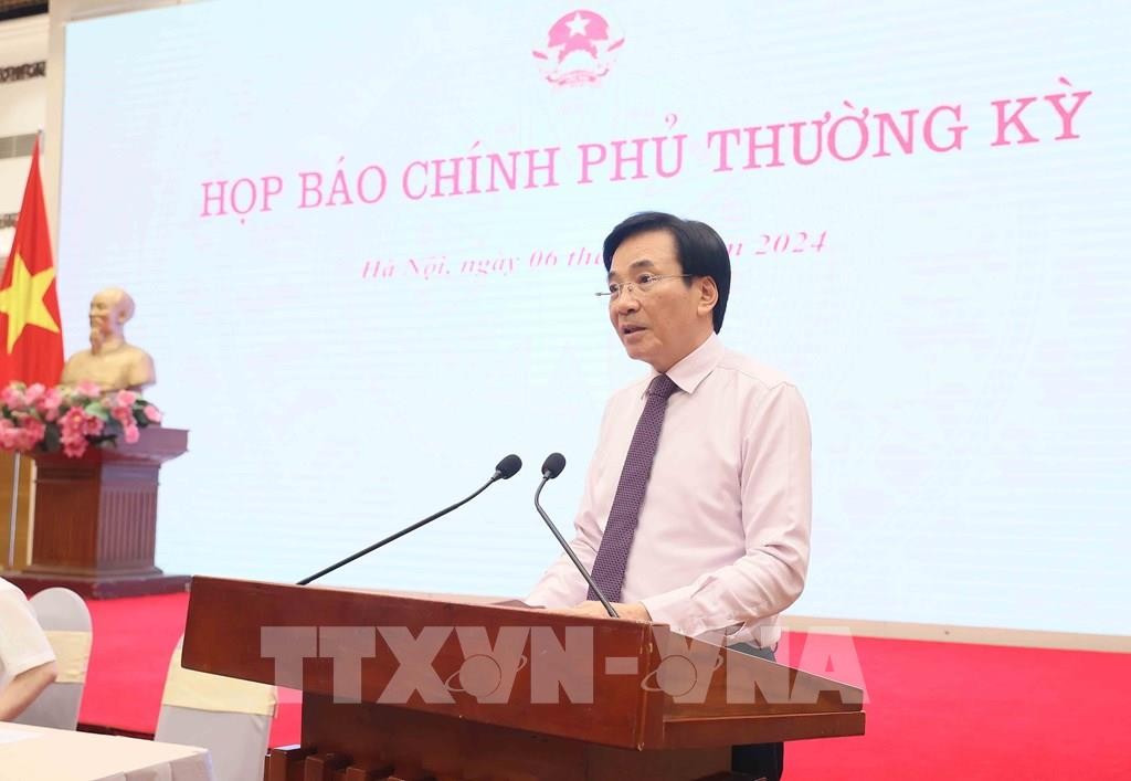 Họp báo Chính phủ thường kỳ: Tăng trưởng vượt kịch bản, xuất siêu 11,63 tỷ USD