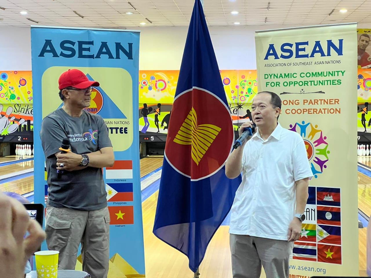 Phát huy tinh thần Cộng đồng ASEAN qua Giải Bowling do Đại sứ quán Việt Nam tổ chức