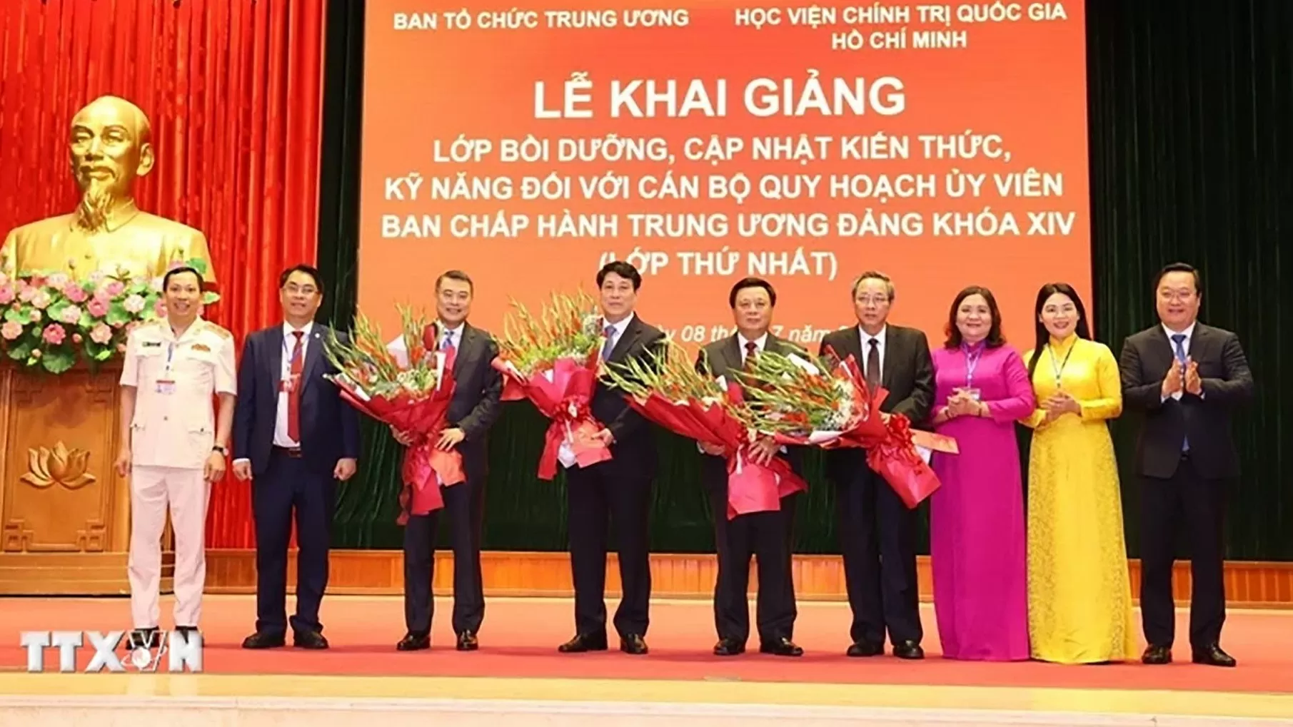 Khai giảng Lớp bồi dưỡng cán bộ quy hoạch Ủy viên Ban Chấp hành Trung ương Đảng khóa XIV