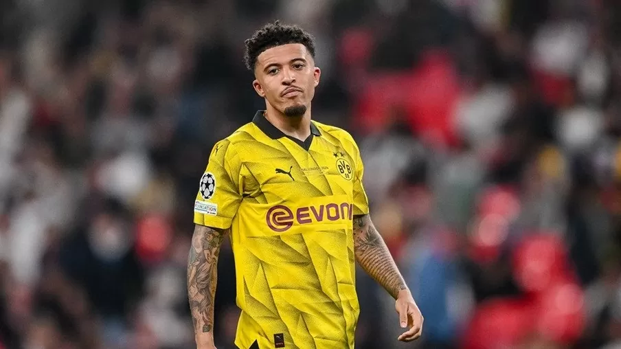 Trở lại MU, Jadon Sancho gây bối rối cho trung tâm huấn luyện Carrington