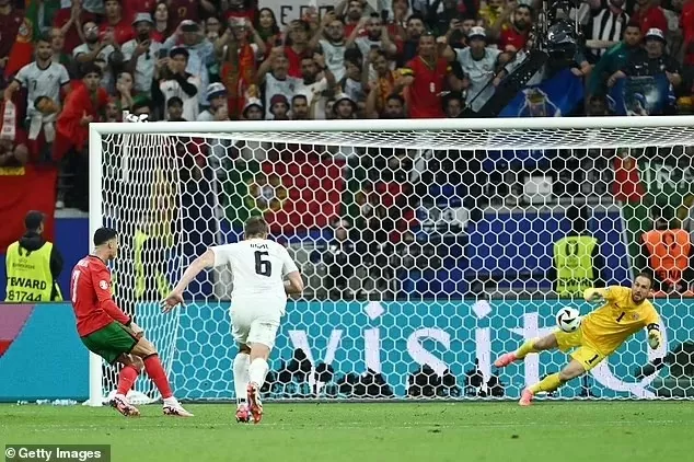 Đài BBC đính chính thông điệp chế giễu Ronaldo Đài BBC đính chính thông điệp chế giễu Ronaldo