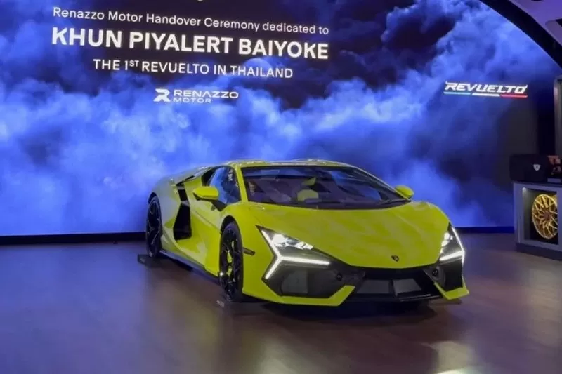 Cận cảnh siêu xe hybrid Lamborghini Revuelto đầu tiên tại Đông Nam Á