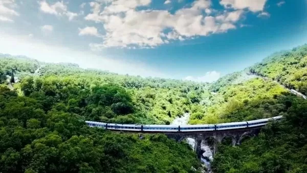 Vietnam National Authority of Tourism launched promotional video clip for railway travel
