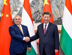 Chuyến thăm 'bất ngờ trong kế hoạch' của ông Orban