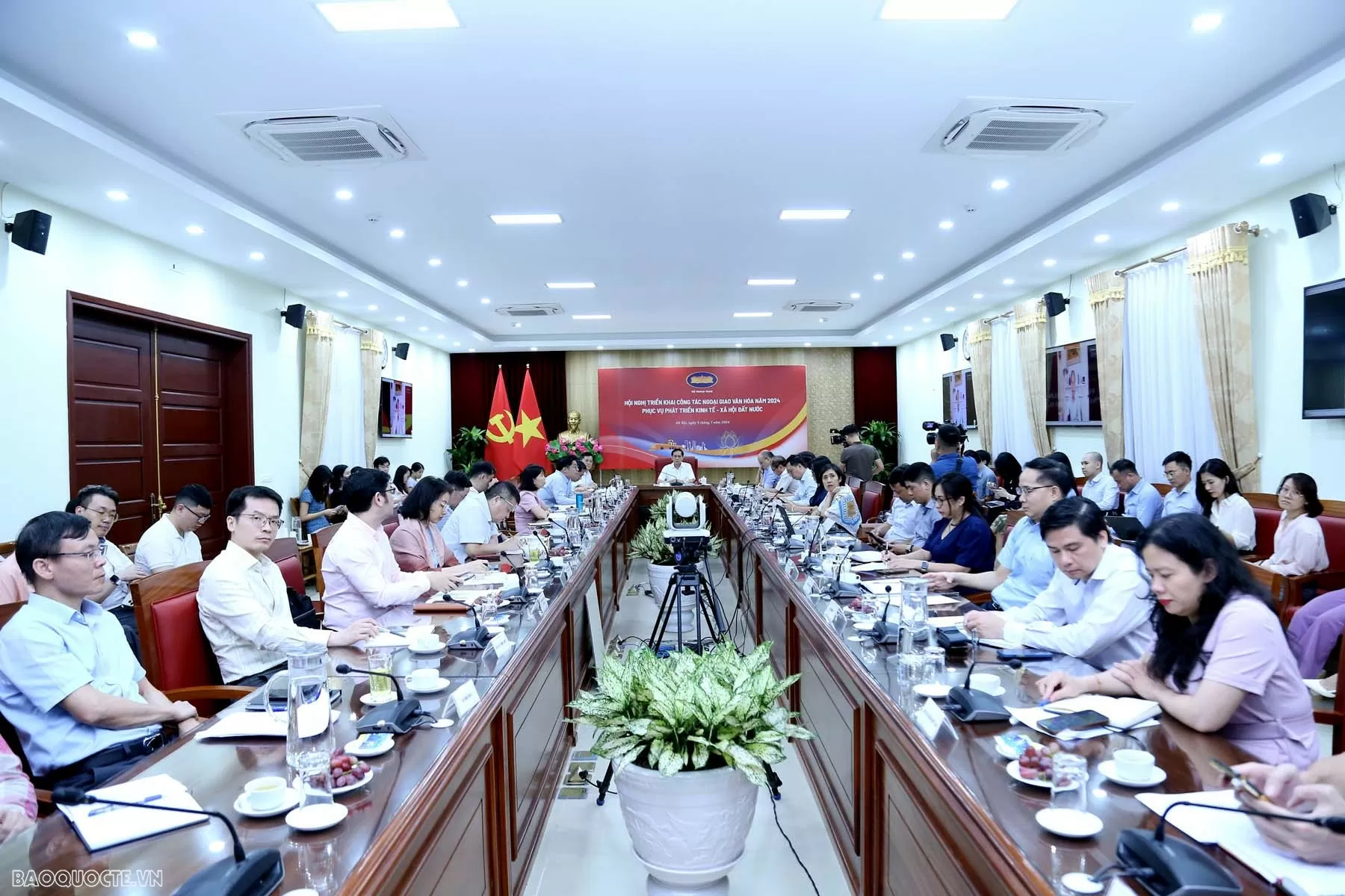 Bộ trưởng Ngoại giao Bùi Thanh Sơn phát biểu kết luận Hội nghị triển khai công tác Ngoại giao văn hóa năm 2024 phục vụ phát triển kinh tế - xã hội đất nước