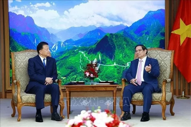 PM Pham Minh Chinh receives Japanese Minister in charge of CPTPP