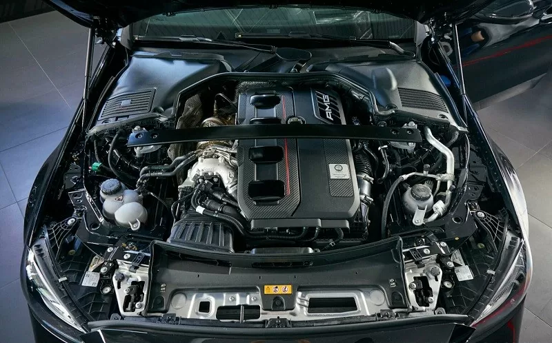 Cận cảnh Mercedes-AMG C63 S E Performance vừa ra mắt tại Việt Nam, giá 4,9 tỷ đồng