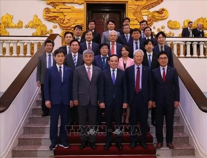 Deputy PM Tran Luu Quang receives a delegation of Korean businesses in Hanoi
