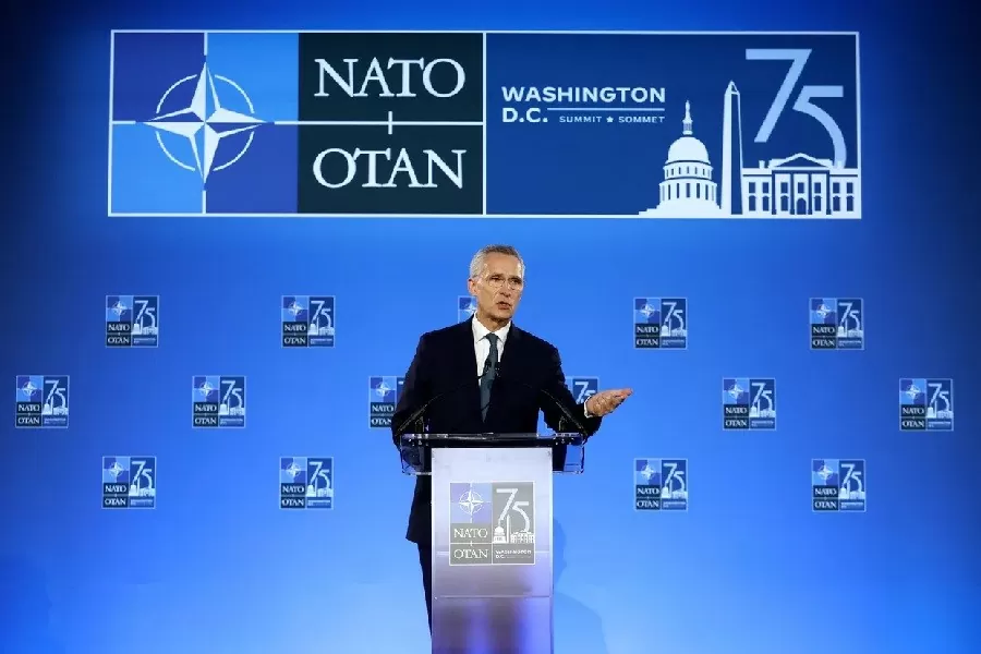 NATO nói 'còn quá sớm' để đề cập thời điểm kết nạp Ukraine nhưng tuyên bố đây là con đường 'không thể đảo ngược'
