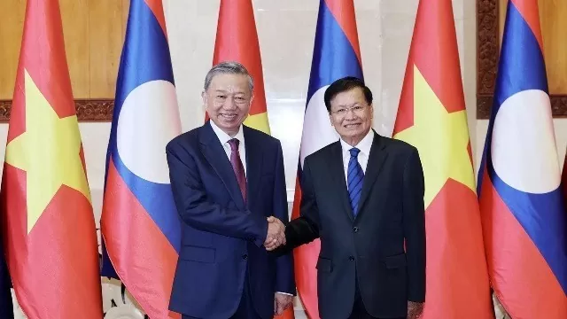 Vietnam, Laos Presidents agree to further bolster all-round cooperation