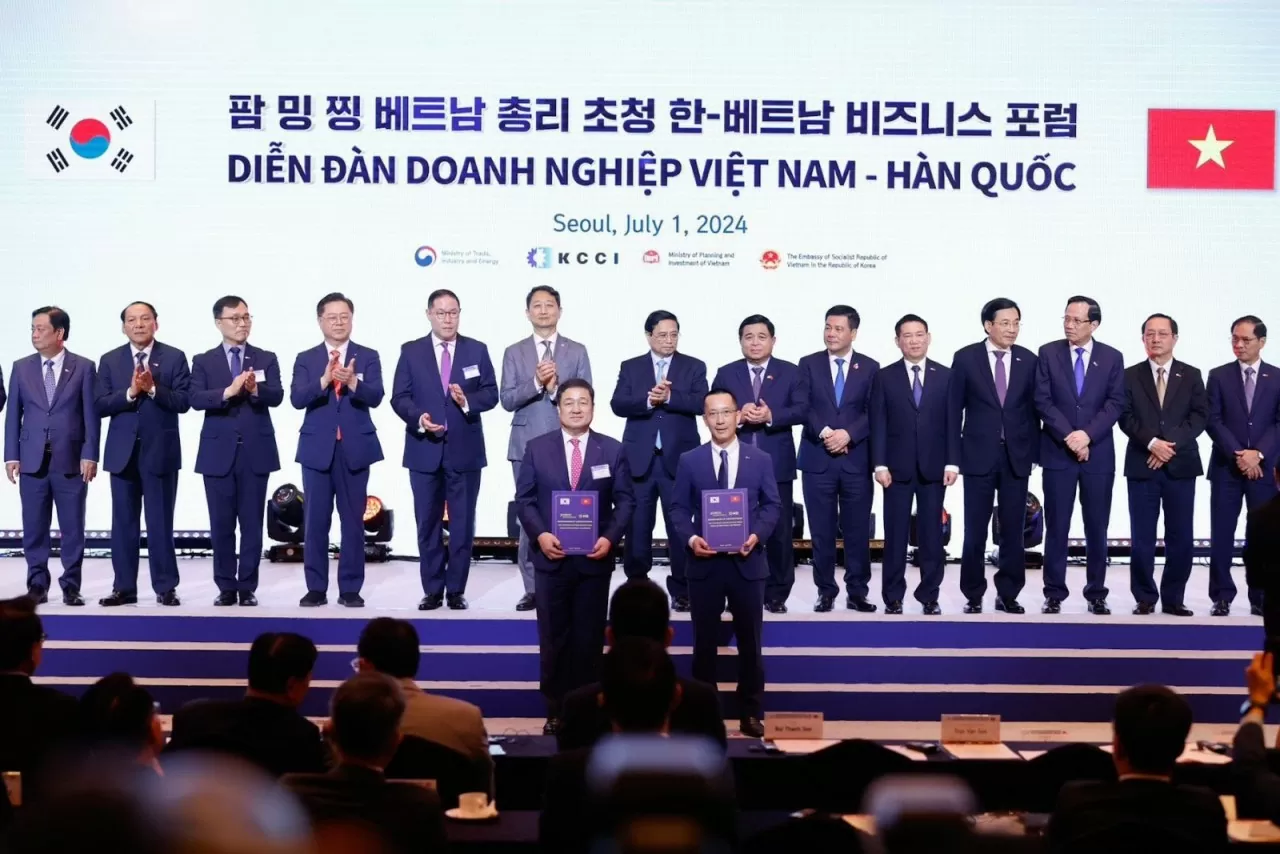 Tại Diễn đàn doanh nghiệp Việt Nam – Hàn Quốc, dưới sự chứng kiến của Thủ tướng Chính phủ Phạm Minh Chính, Ngân hàng TMCP Quân đội (MB) và POSCO International đã thực hiện ký kết thỏa thuận hợp tác chiến lược.