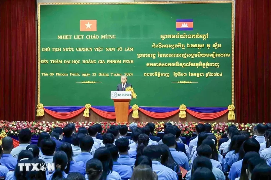 Chủ tịch nước Tô Lâm thăm Đại học Hoàng gia Phnom Penh