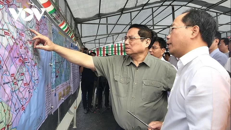 Greater efforts needed towards 1,200km of expressways in Mekong Delta: PM Pham Minh Chinh