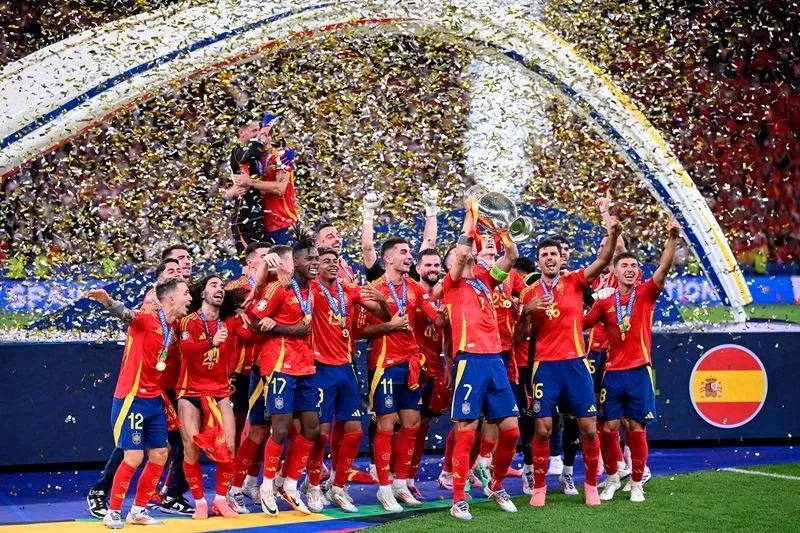Đội tuyển Tây Ban Nha thiết lập cột mốc vô tiền khoáng hậu tại EURO