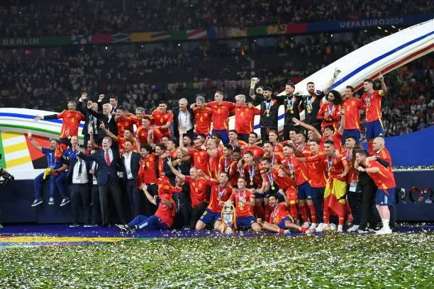Tây Ban Nha đã trở thành đội vô địch EURO nhiều nhất với 4 lần lên ngôi.