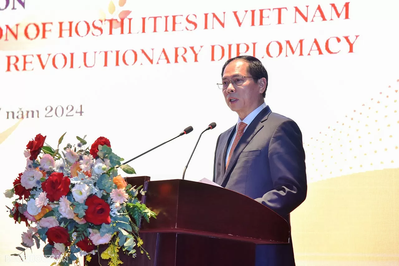 Triển lãm ‘Hiệp định Geneve về đình chỉ chiến sự ở Việt Nam-Mốc son lịch sử của nền Ngoại giao cách mạng Việt Nam’ Khai mạc Triển lãm ‘Hiệp định Geneva về đình chỉ chiến sự ở Việt Nam-Mốc son lịch sử của nền Ngoại giao cách mạng Việt Nam’