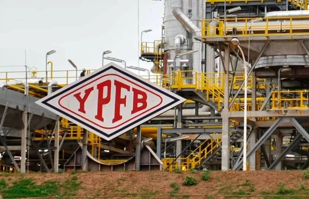 Một cơ sở dầu khí của YPFB (Ảnh: AFP)