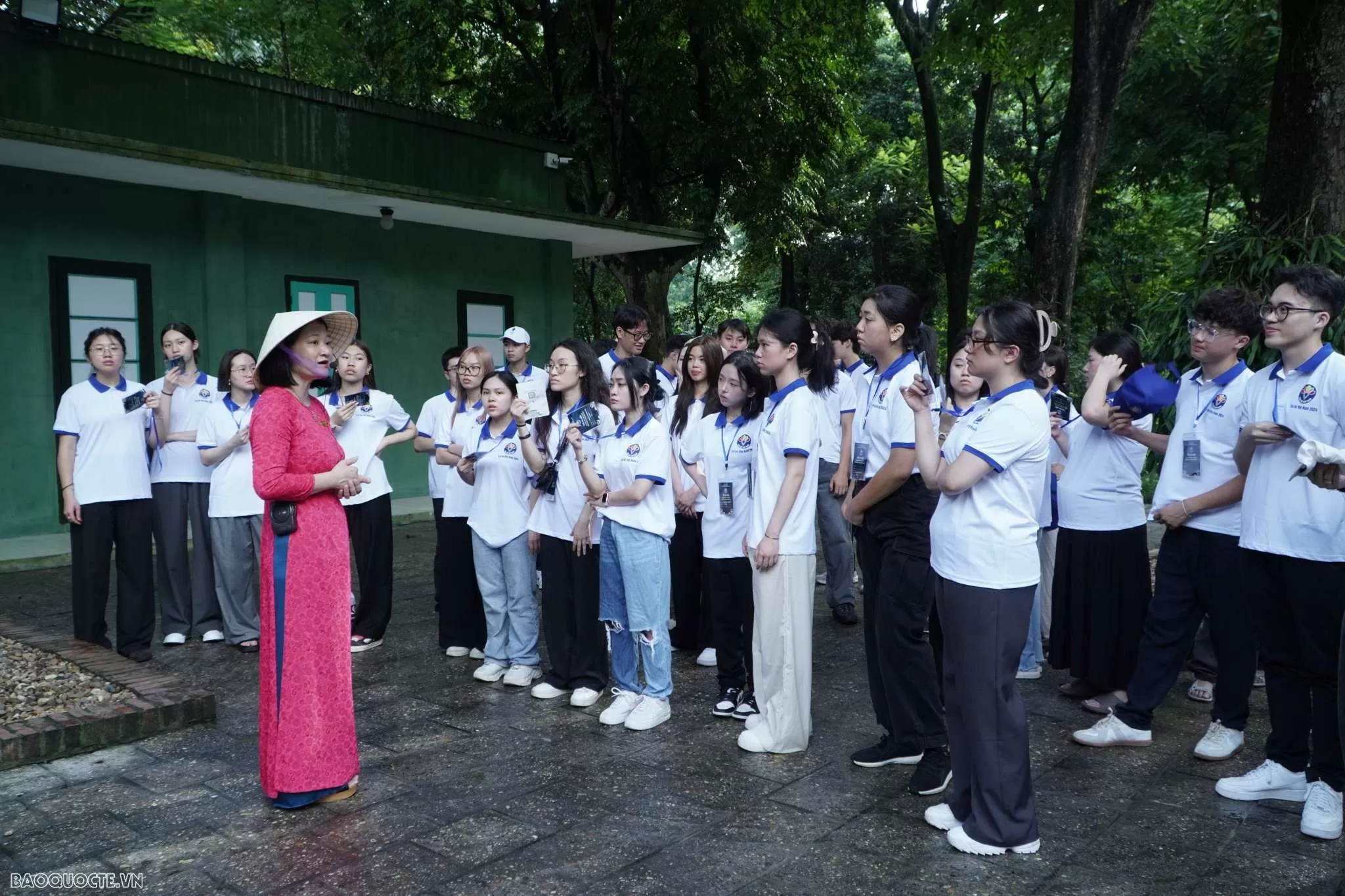 Trại hè Việt Nam 2024: Thanh niên kiều bào bày tỏ lòng biết ơn Chủ tịch Hồ Chí Minh