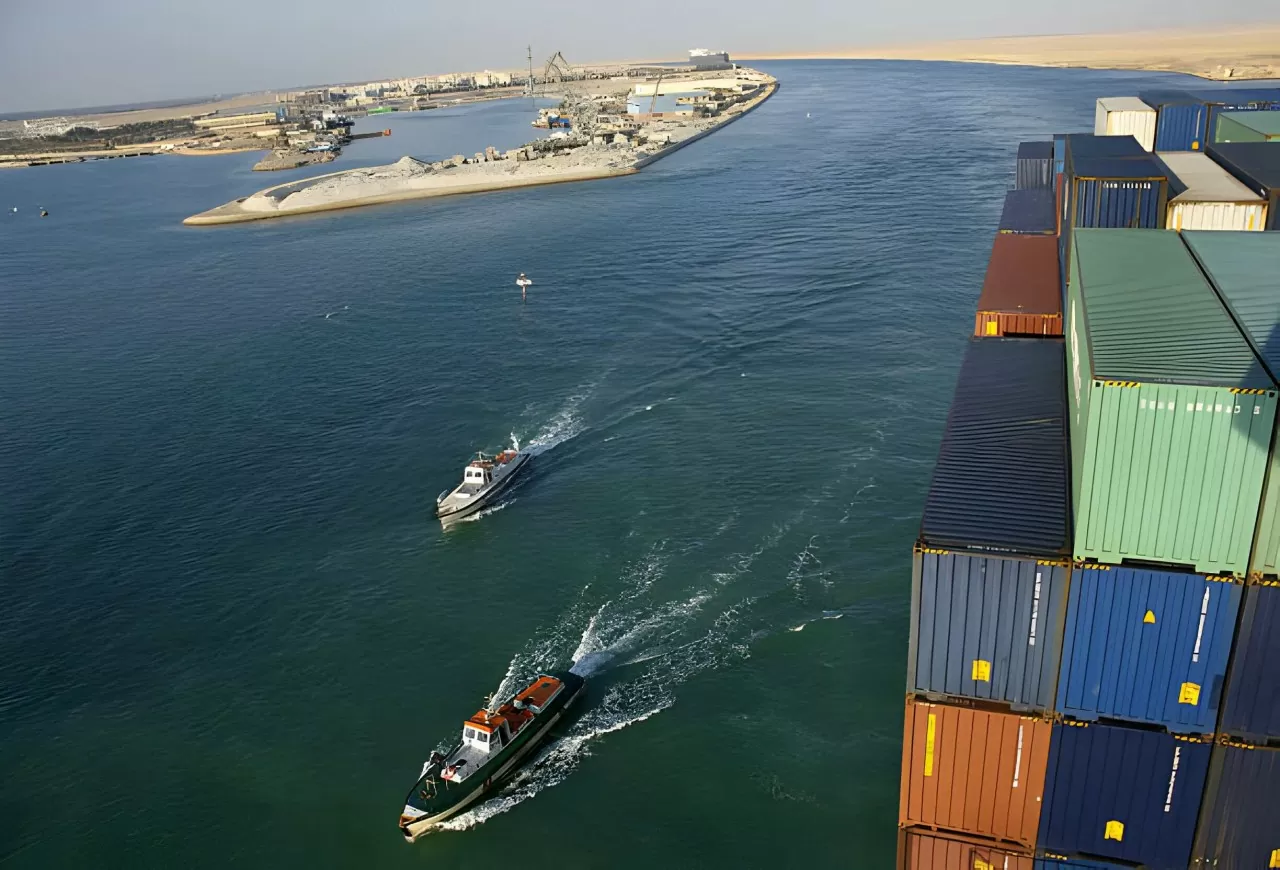 Căng thẳng Biển Đỏ khiến nguồn thu từ Kênh đào Suez của Ai Cập trong 6 tháng đầu năm 2024 giảm khoảng 60%. (Nguồn: Egyptian Streets)