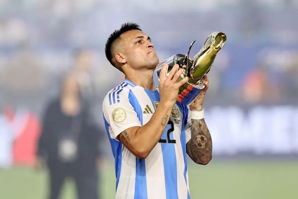 Argentine striker Lautaro Martinez is in the top 4 candidates for the 2024 Ballon d'Or