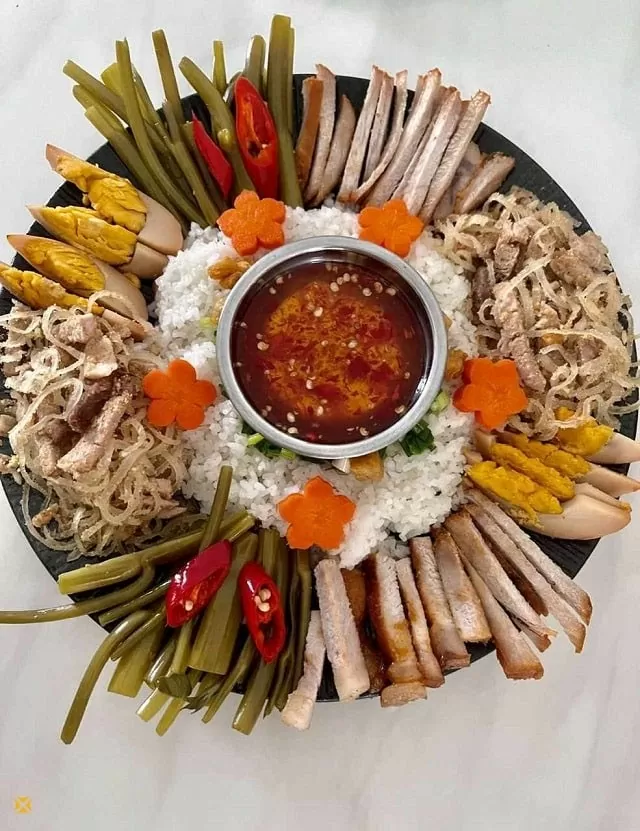 Món Cơm tấm Long Xuyên do chủ kênh ẩm thực: Ngô Hoàng Oanh – Cuộc sống Malaysia thực hiện.
