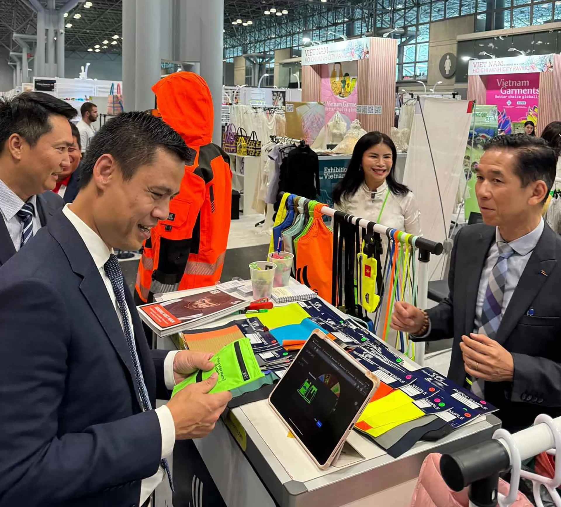 Doanh nghiệp Việt Nam quảng bá sản phẩm tại Hội chợ triển lãm dệt may và thời trang New York