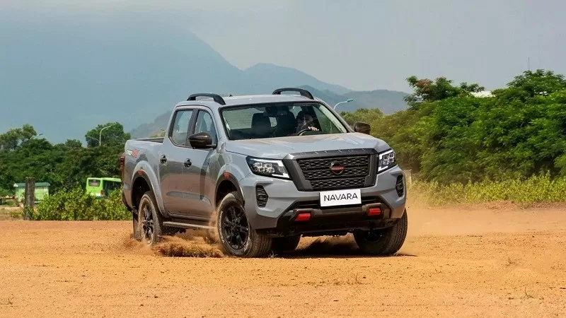 Nissan Navara 2024 ra mắt khách hàng Việt, giá từ 658 triệu đồng