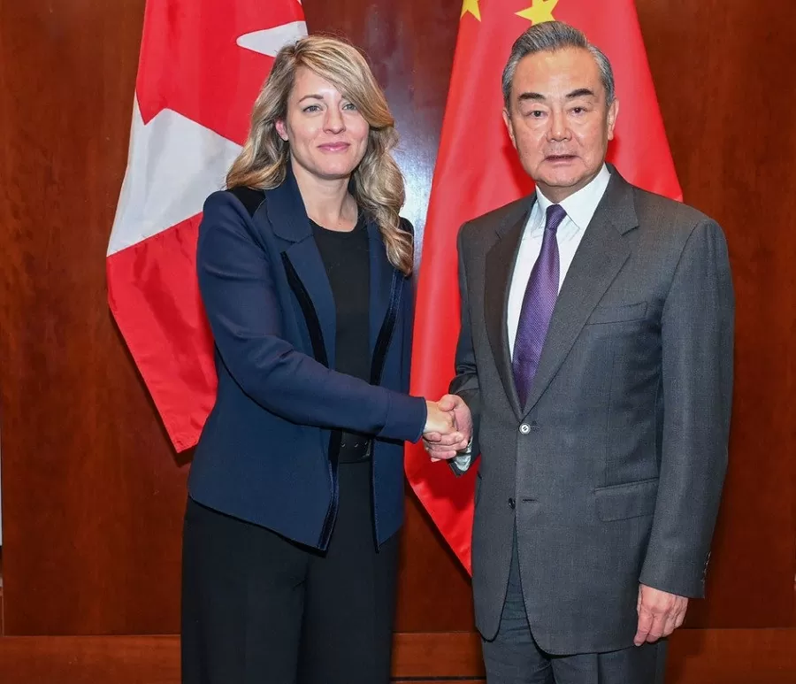 Lần đầu tiên sau gần 7 năm, một ngoại trưởng Canada thăm Trung Quốc