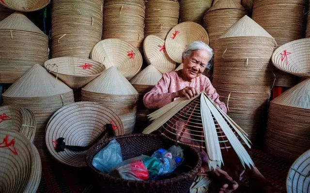 Craft villages contribute tens of trillions of dong to Hanoi’s economy