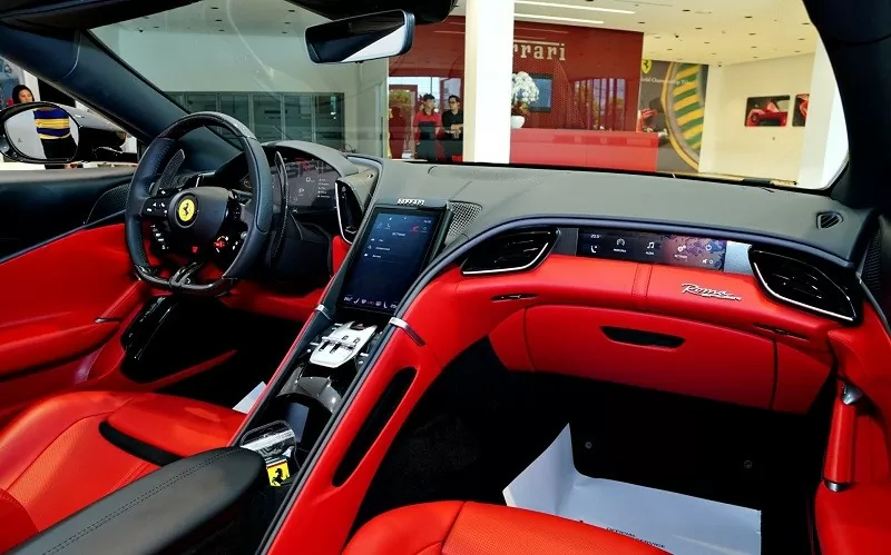 Cận cảnh Ferrari Roma Spider vừa ra mắt tại Việt Nam, giá từ 20 tỷ đồng