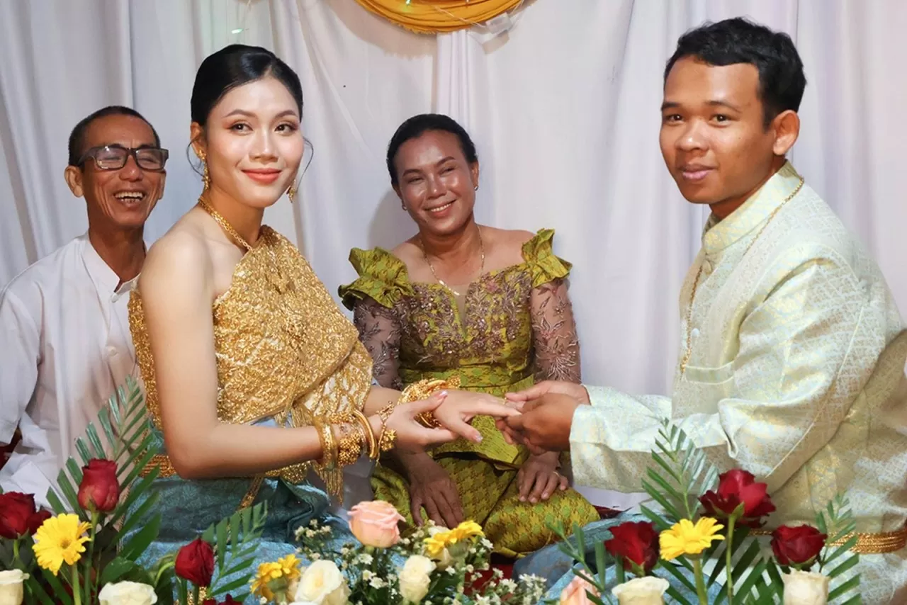 Lễ cưới của đồng bào dân tộc thiểu số Khmer ở xã Núi Tô (huyện Tri Tôn, tỉnh An Giang) diễn ra rộn ràng, giảm bớt những hủ tục so trước đây. (Ảnh: Phương Nghi)