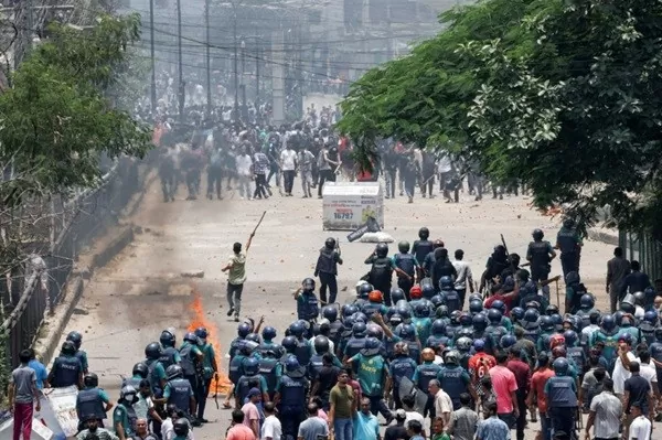 Tình hình Bangladesh 'căng như dây đàn', Bộ Ngoại giao Mỹ ra khuyến cáo khẩn với công dân Tình hình Bangladesh 'căng như dây đàn', Bộ Ngoại giao Mỹ ra khuyến cáo khẩn với công dân