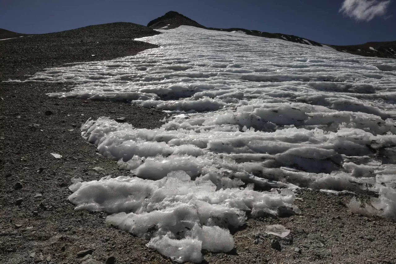 Báo động tốc độ băng tan chảy ở dãy Andes băng giá